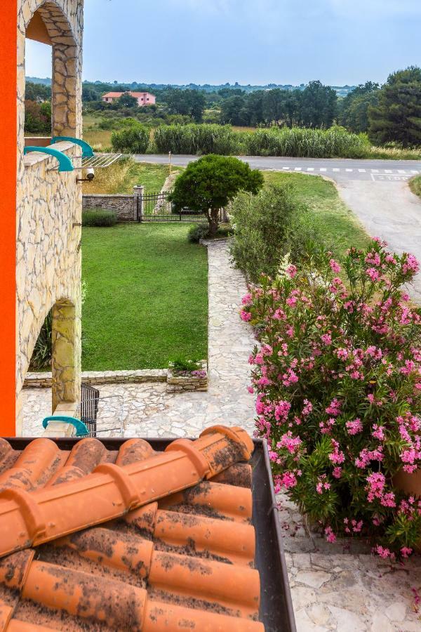 Villa Orange II Medulin Exteriör bild