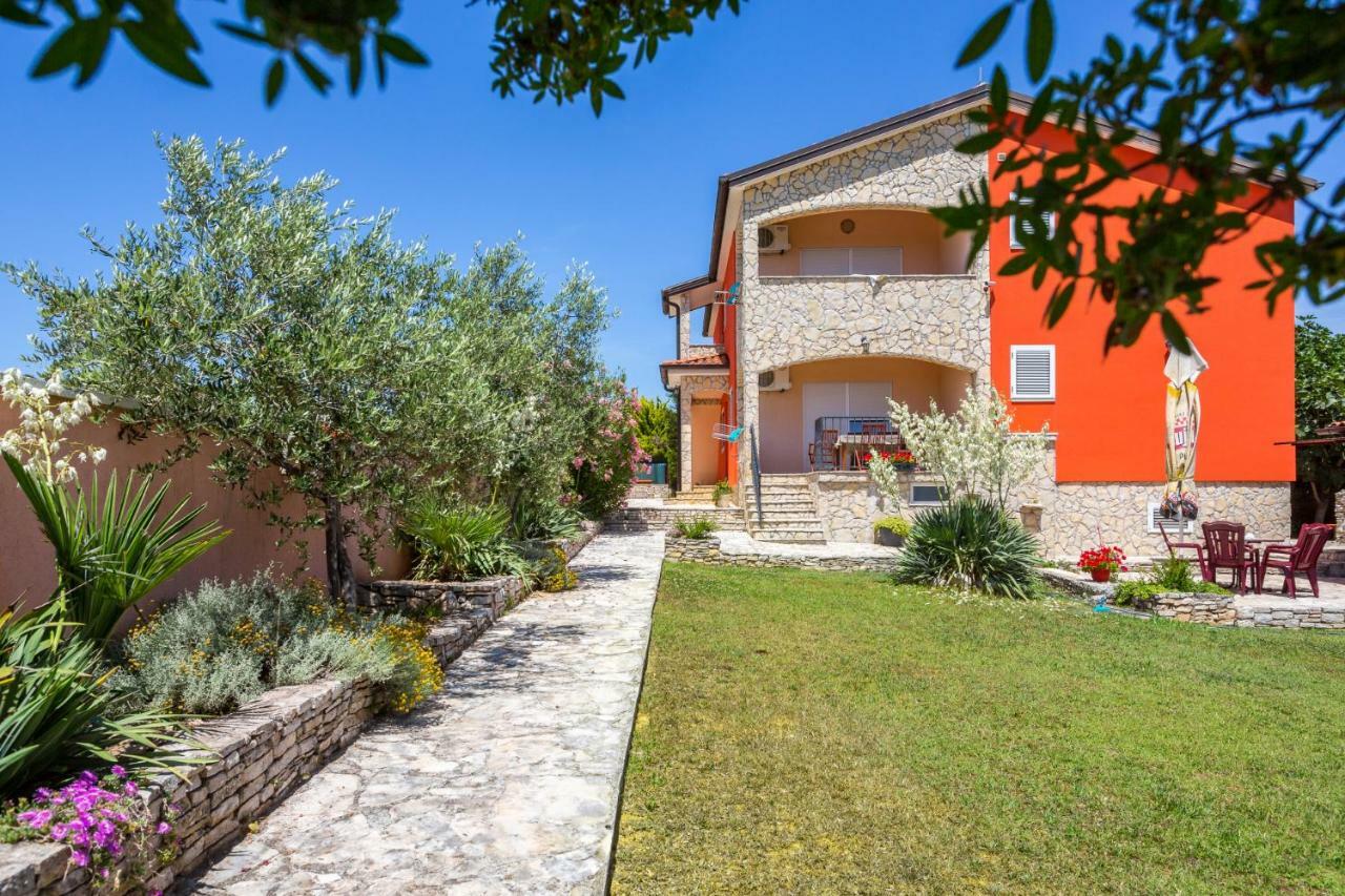 Villa Orange II Medulin Exteriör bild